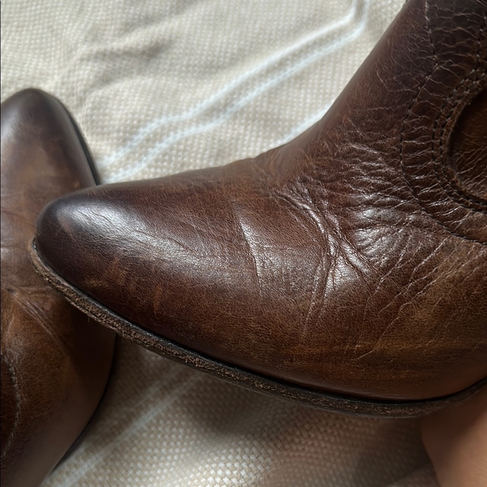 Frye Renee Seam Short Ankle Boots - US 8.5 - Picture 9 of 14